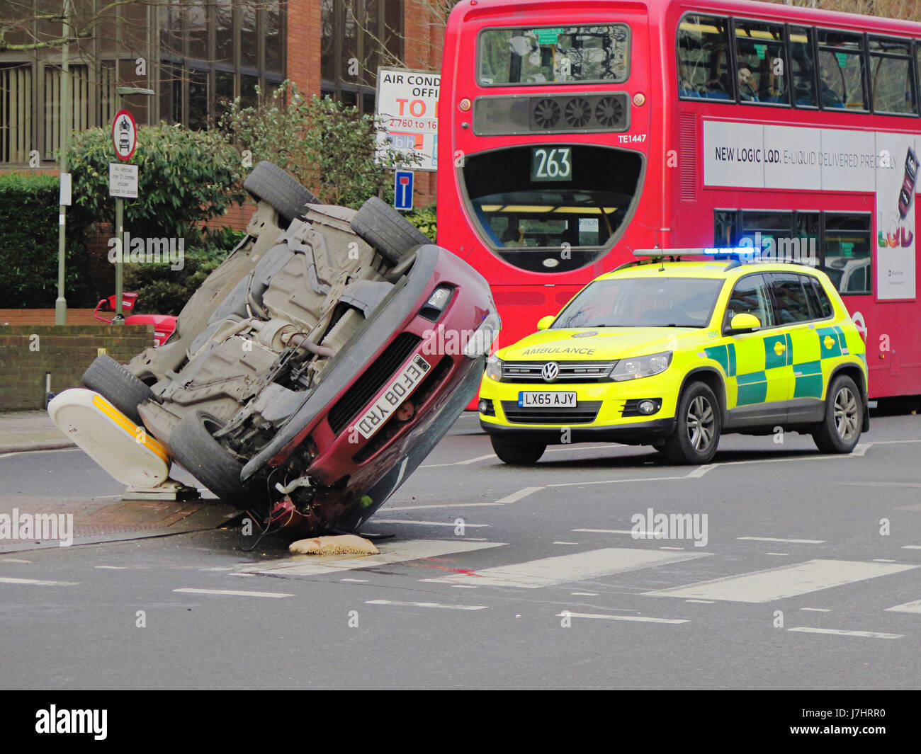 Car Upside Down High Resolution Stock Photography and Images Alamy