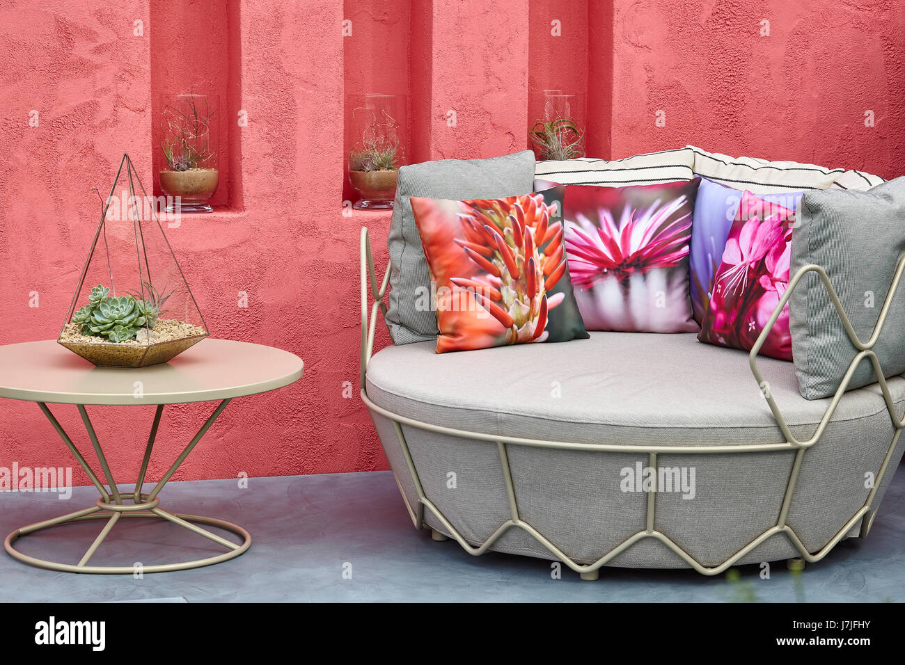 2017 chelsea flower show hi-res stock photography and images - Alamy