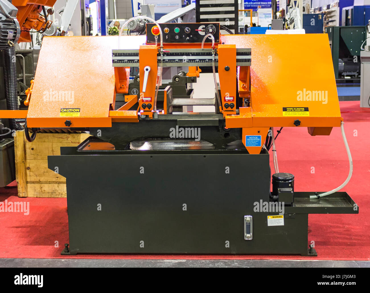 Metalworking equipment,semiauto bandsaw machine/ Intermarch 2017 Industrial Machinery