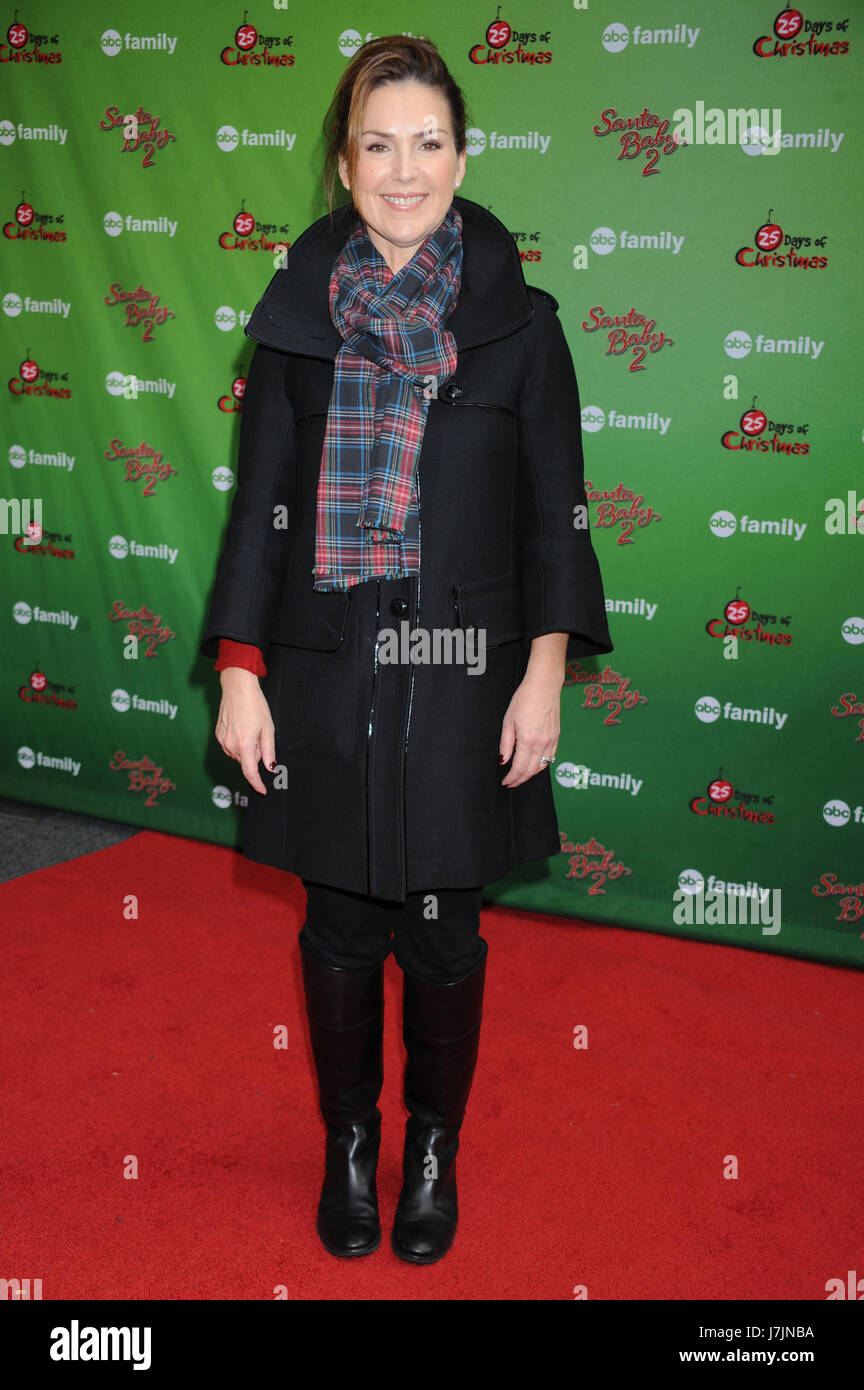 Peri Gilpin At The Abc Family S World Record Elf Party To Promote Santa Baby 2 Christmas