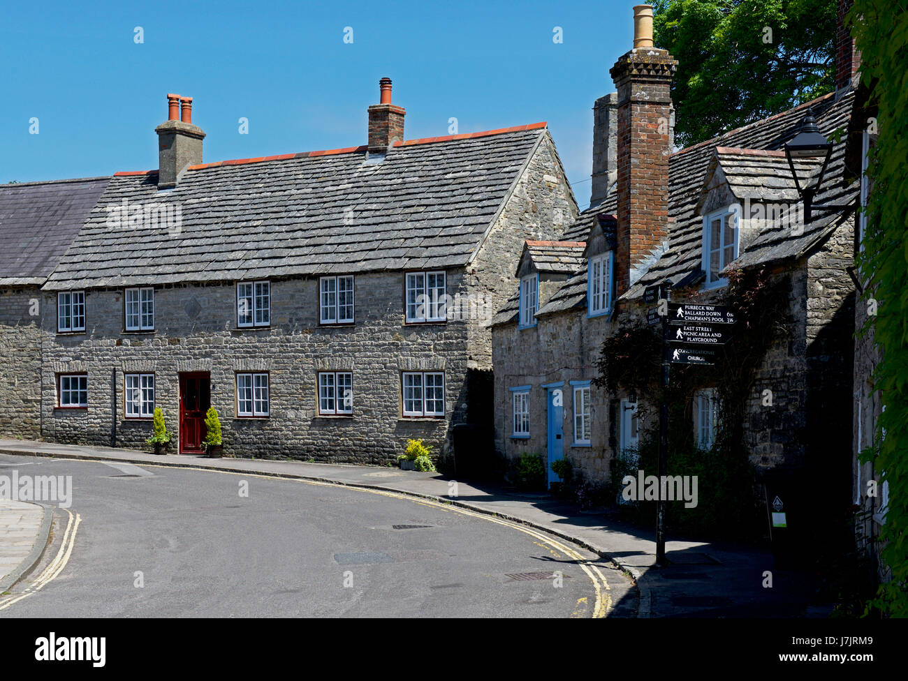 Cottages In The Village Of Corfe Castle Dorset England Uk Stock