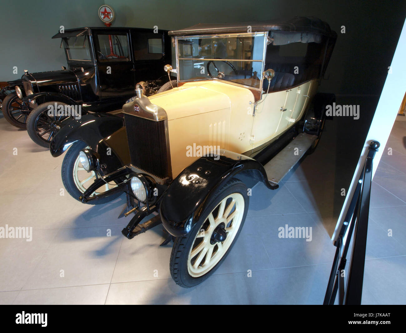 Standard vintage car hi-res stock photography and images - Alamy
