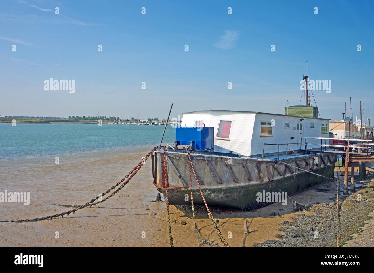 Burnham on Crouch, Essex, House Boat on River Crouch Stock Photo - Alamy