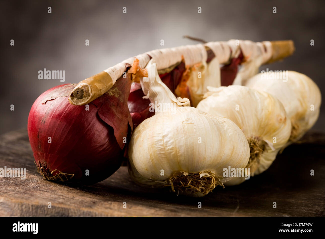 food aliment closeup vegetable onion garlic vegetarian nutrition