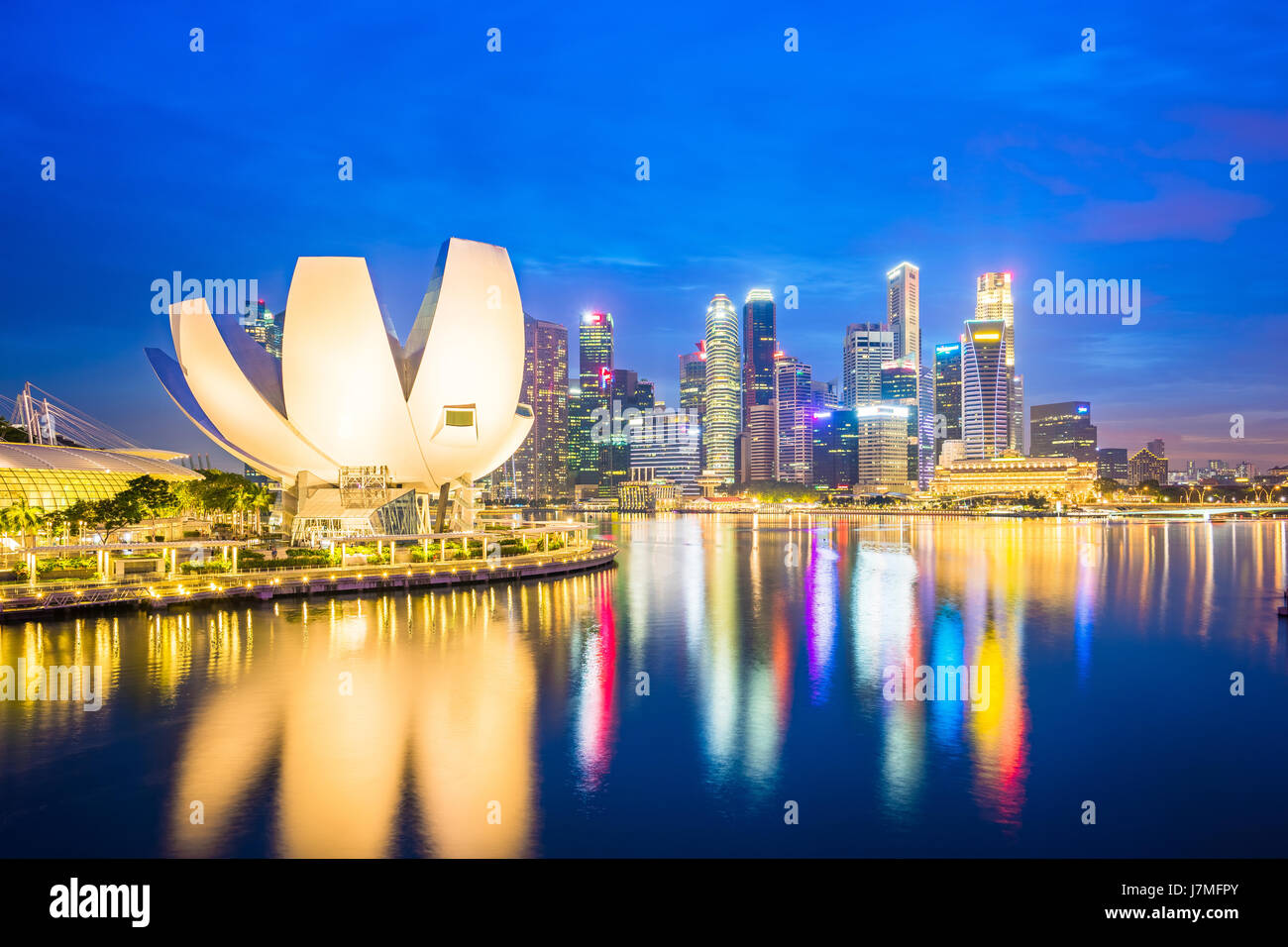 Singapore skyline, view of Singapore city at night Stock Photo - Alamy