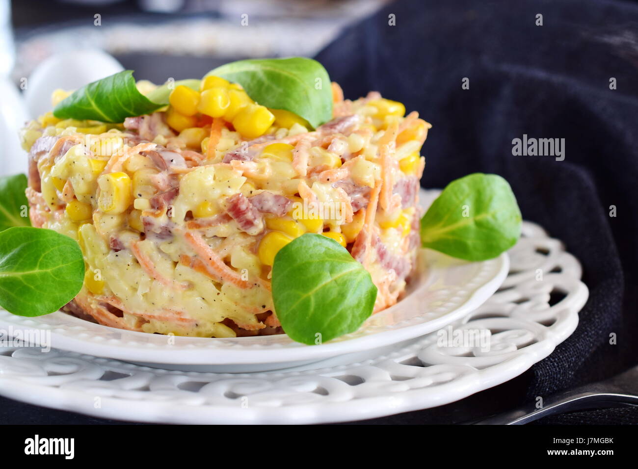 салат венеция с корейской морковью и курицей