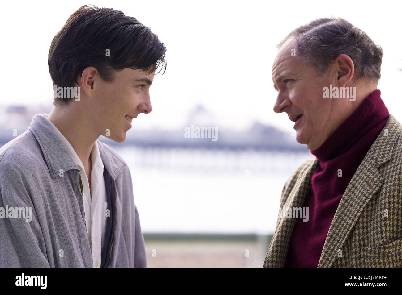 Matthew Beard An Education(06)