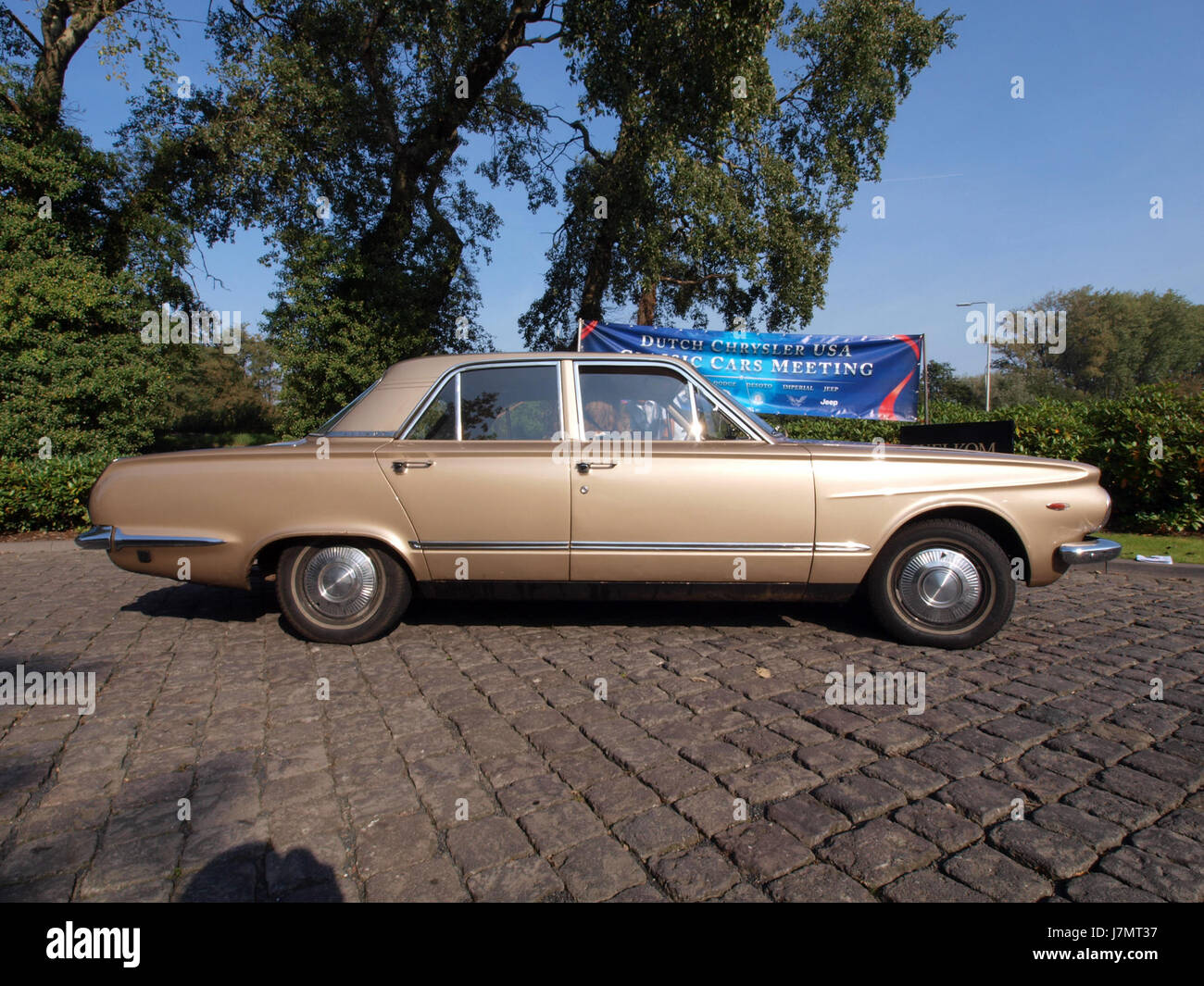 昭和レトロCHRYSLER VALIANTクライスラーバリアント セダン ブリキ