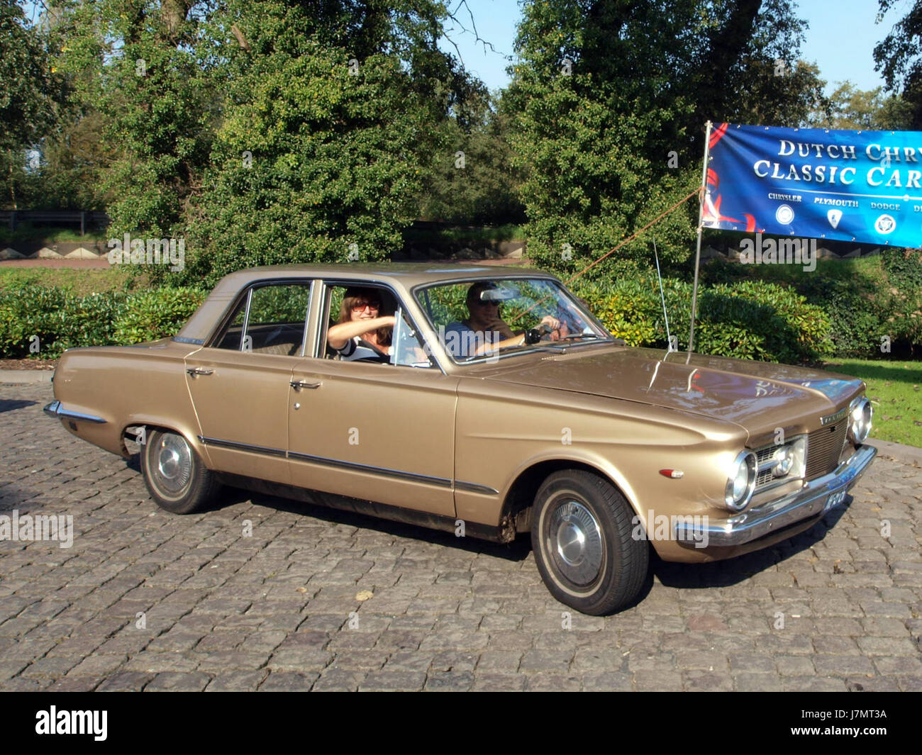 1964 chrysler valiant hi-res stock photography and images - Alamy