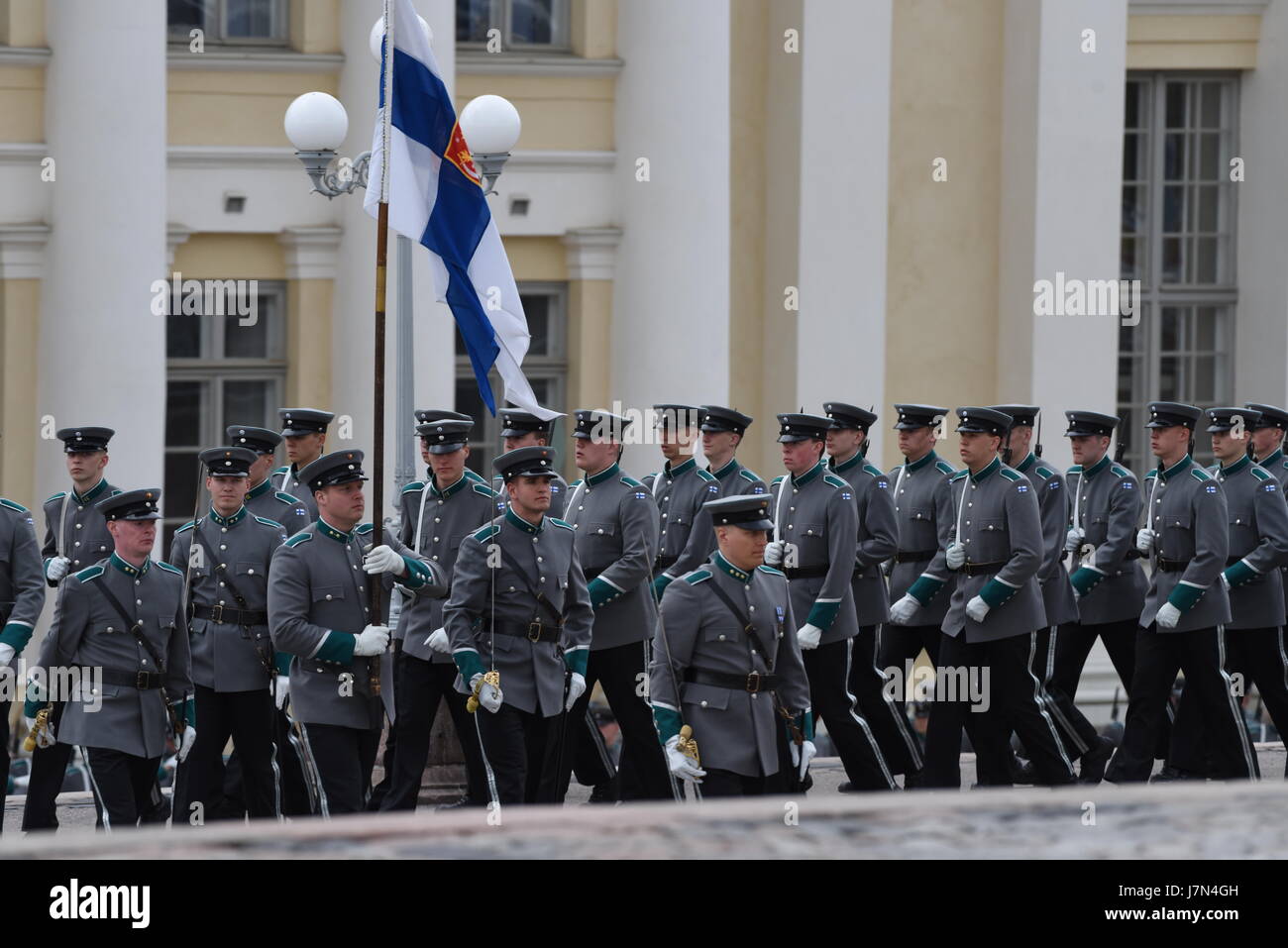 Helsinki, Finland. 25th May, 2017. The state funeral of the former President of the Republic of Finland Mauno Koivisto. Honor guard parading outside Helsinki Cathedral during funeral service of President Mauno Koivisto. Credit: Mikko Palonkorpi/Alamy Live News. Stock Photo