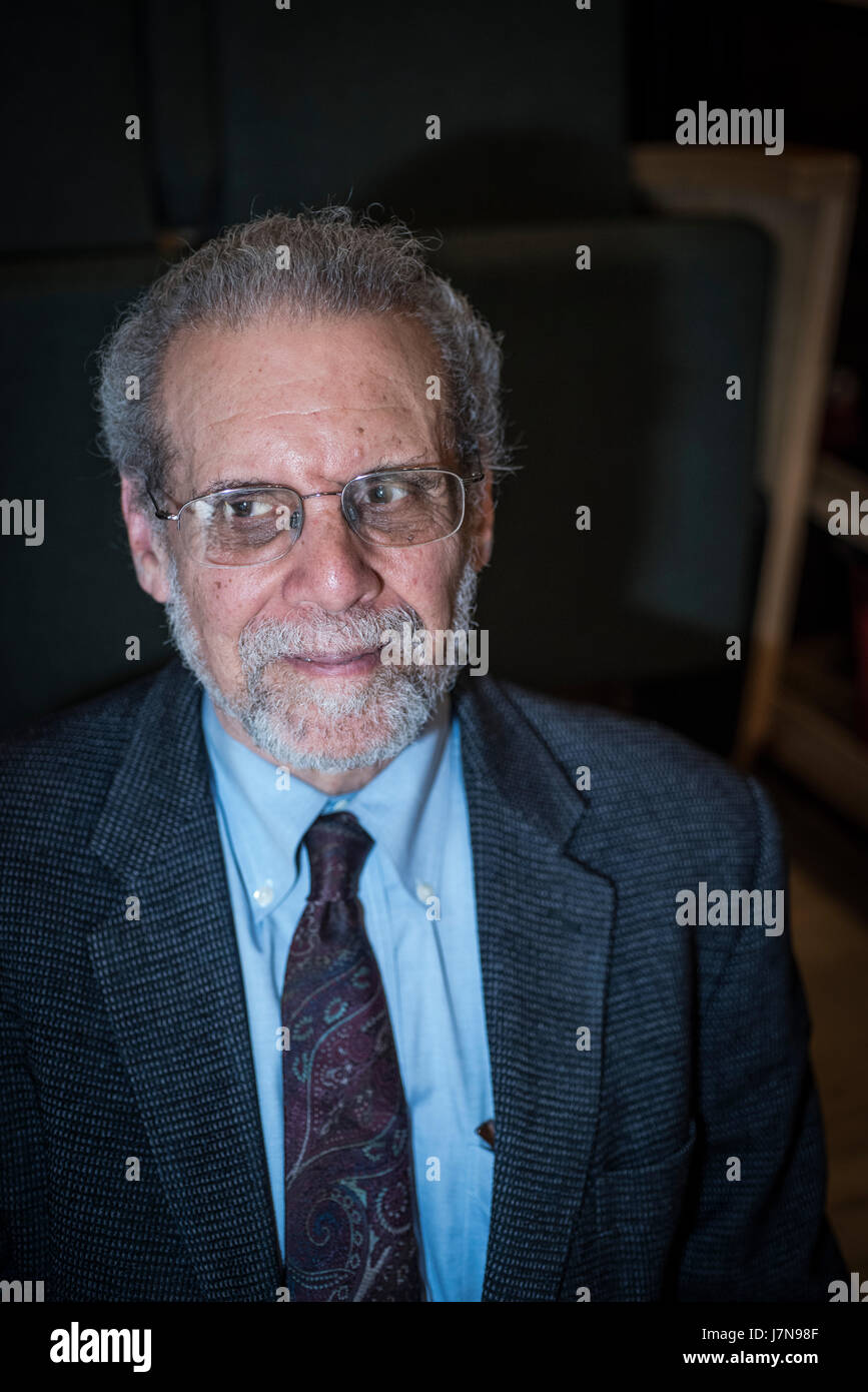 London UK. 23rd May 2017. International psychologist former journalist Dan Goleman on a rare visit to the UK speaking about the latest scientific research into Mindfulness.  Dan is one of the world's leading experts on Emotional Intelligence he also recently wrote a book with the Dalai Lama about how to change the world. Credit: roger parkes/Alamy Live News Stock Photo