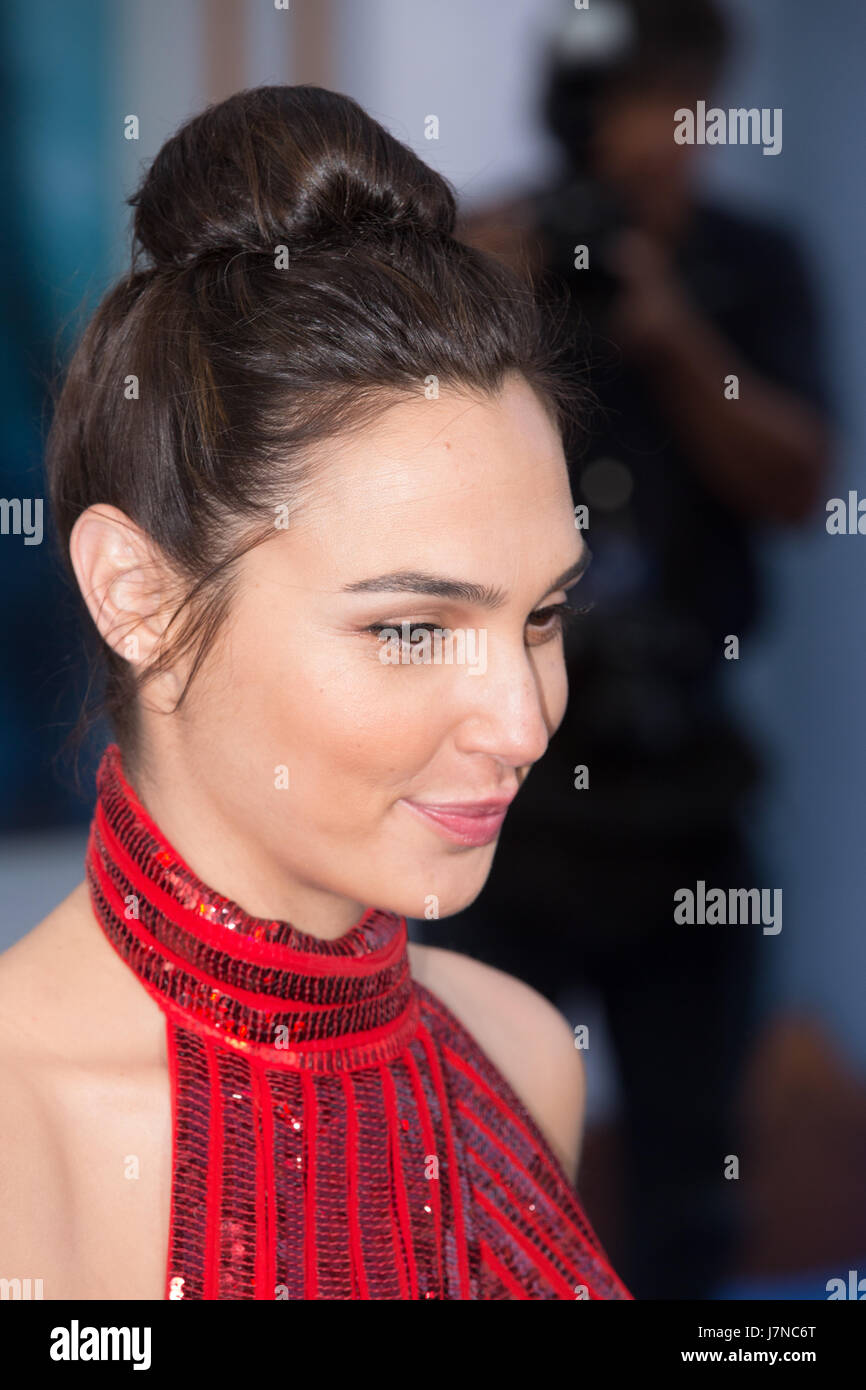 Hollywood, California, USA. 25th May, 2017. Actor Gal Gadot attends the Premiere of Warner Bros. Pictures' 'Wonder Woman' at the Pantages Theatre on May 25, 2017 in Hollywood, California. Credit: The Photo Access/Alamy Live News Stock Photo