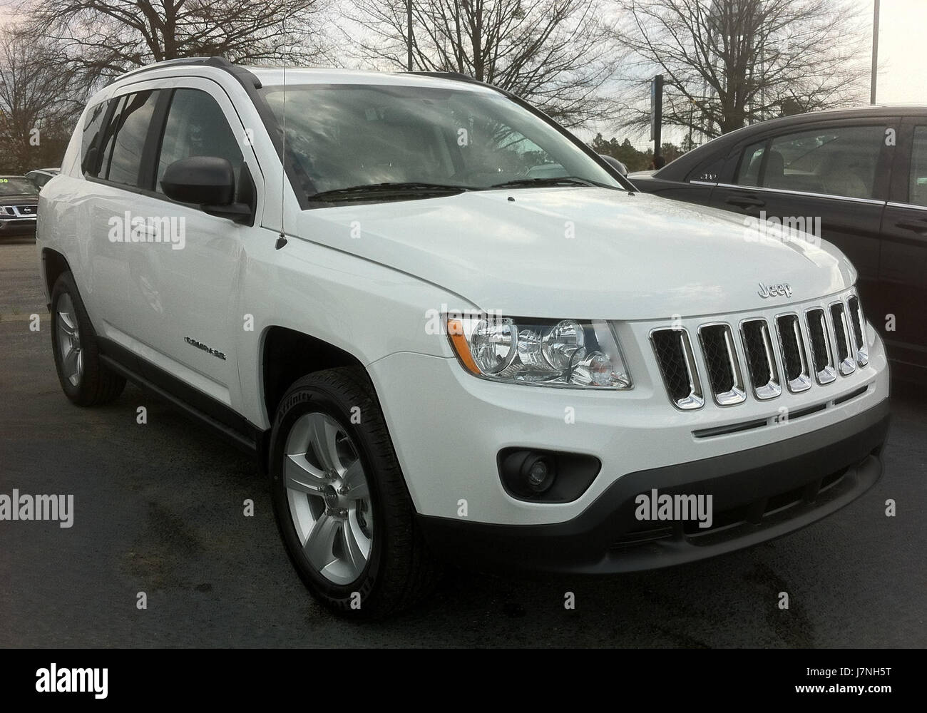 2012 Jeep Compass SUV white in Aberdeen NC Stock Photo Alamy