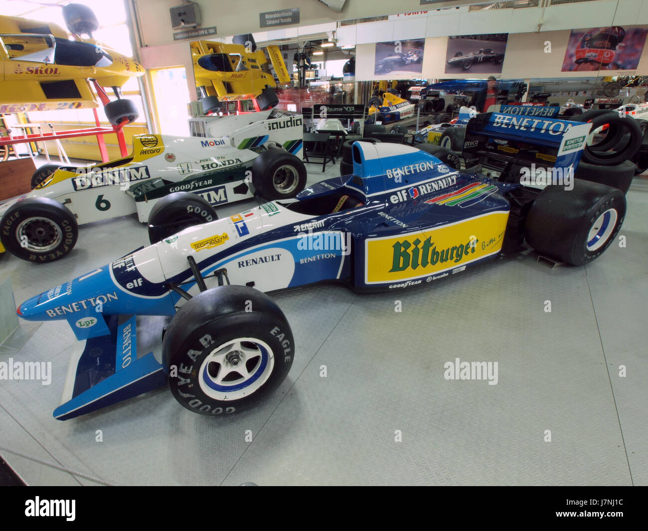 Formula 1 racing car design hi-res stock photography and images - Alamy