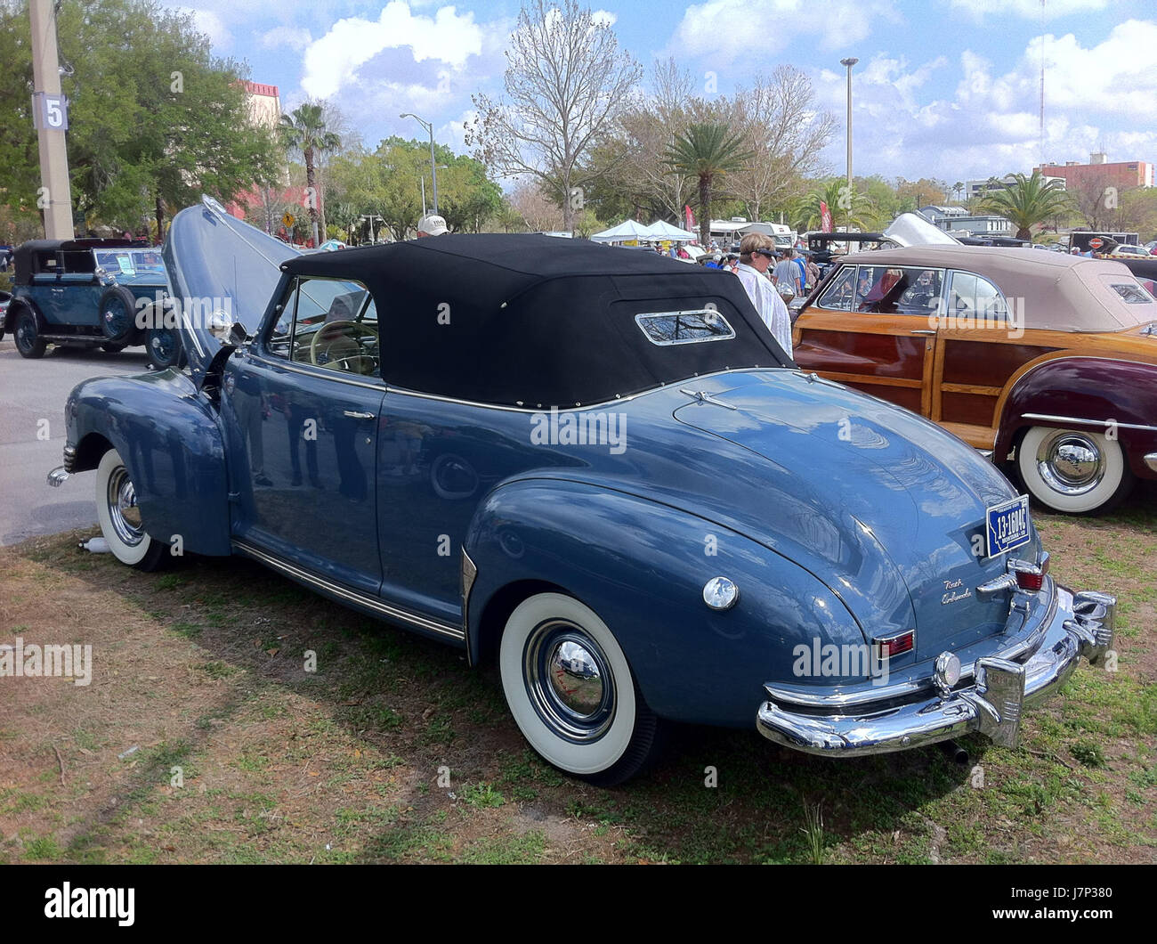 1948 Nash Ambassador convertible AACA Lakeland blue j Stock Photo