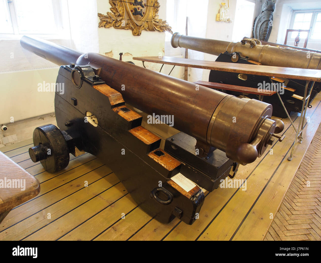 Breech loading gun hires stock photography and images Alamy