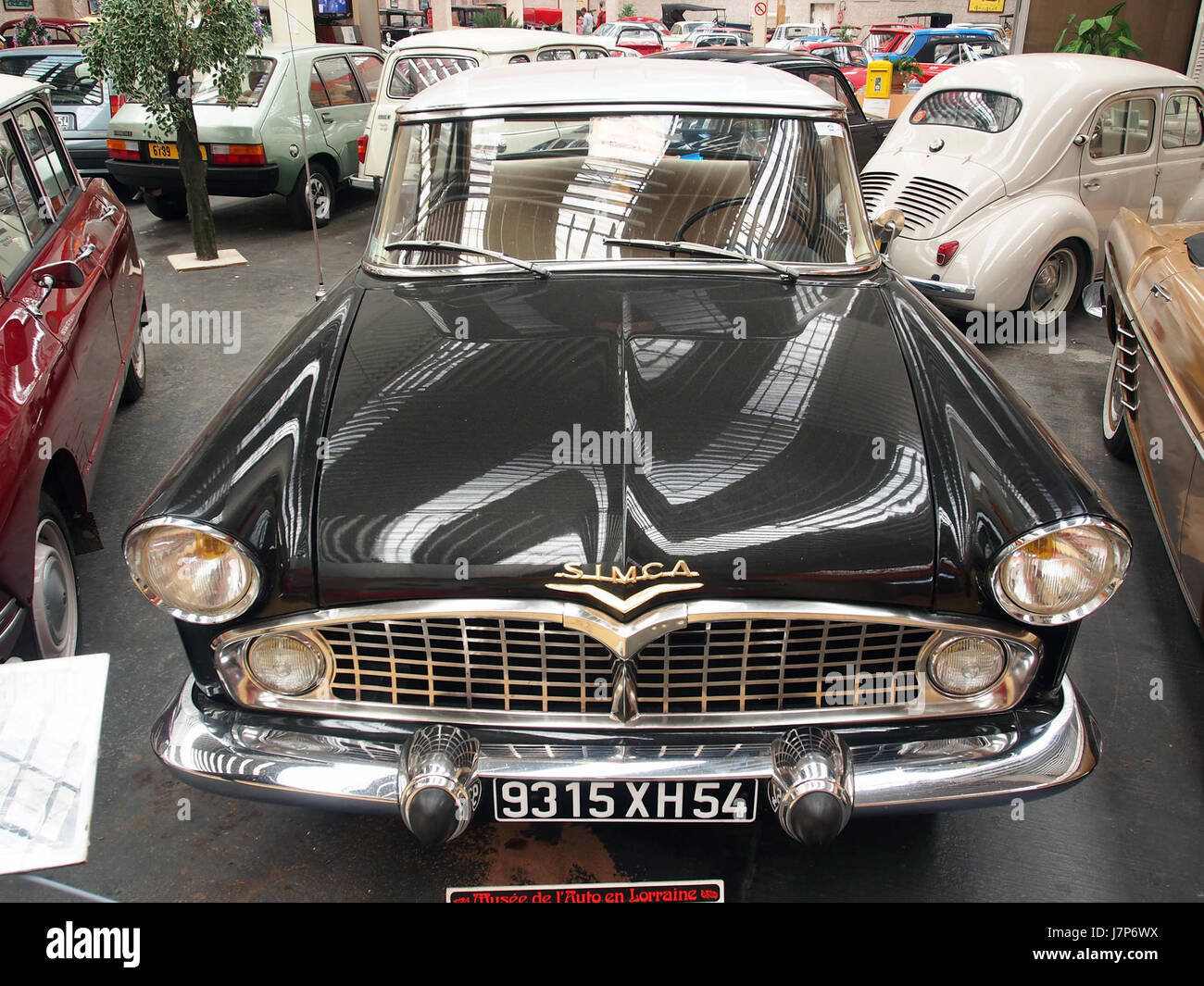 Solido Démontable Junior Model N ° 90 Vichy Cadillac Metalised Burgundy Mint in