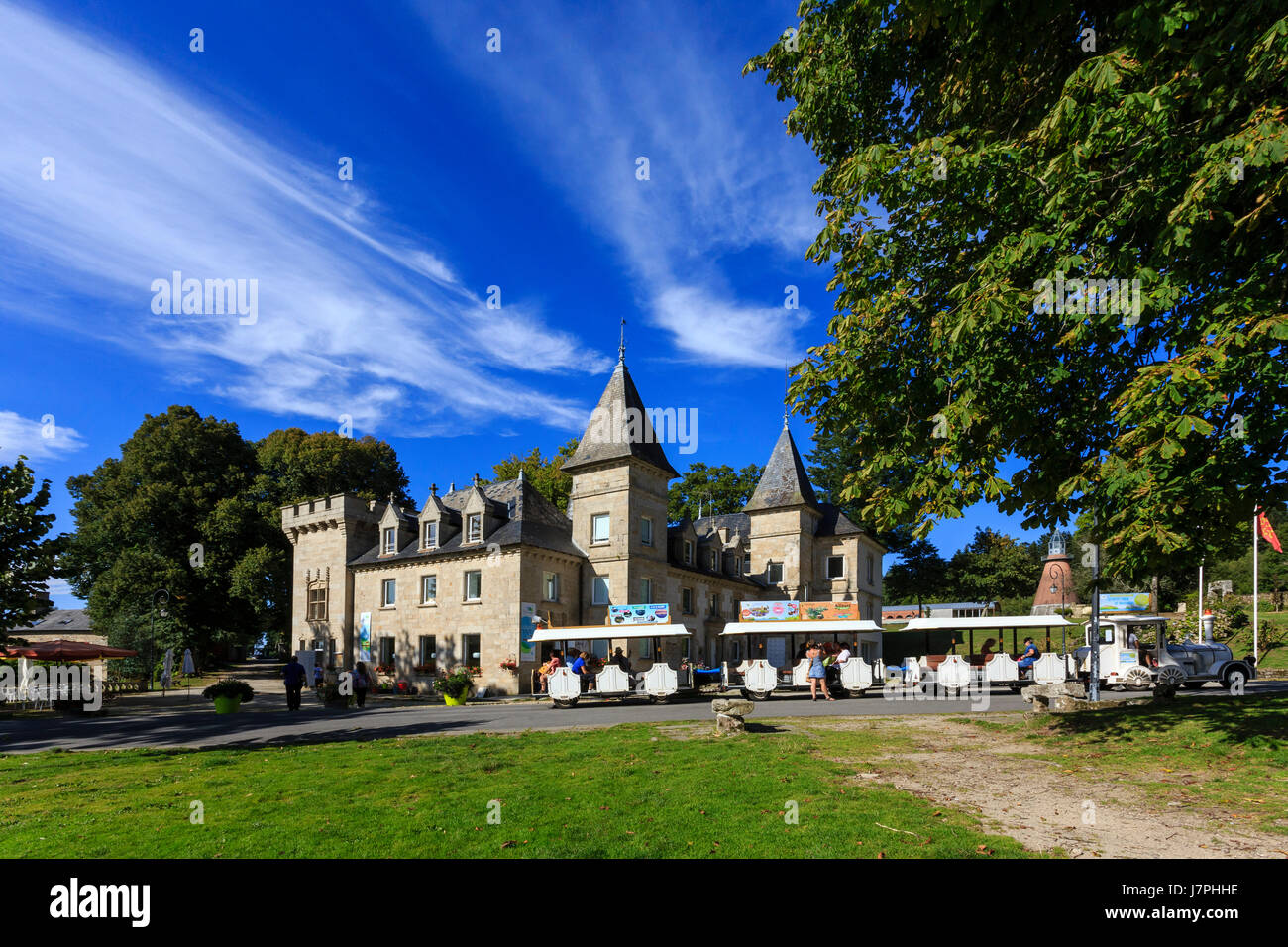 France, Creuse, Vassiviere lake, Beaumont du Lac, Vassiviere island, the castle and touristic train Stock Photo