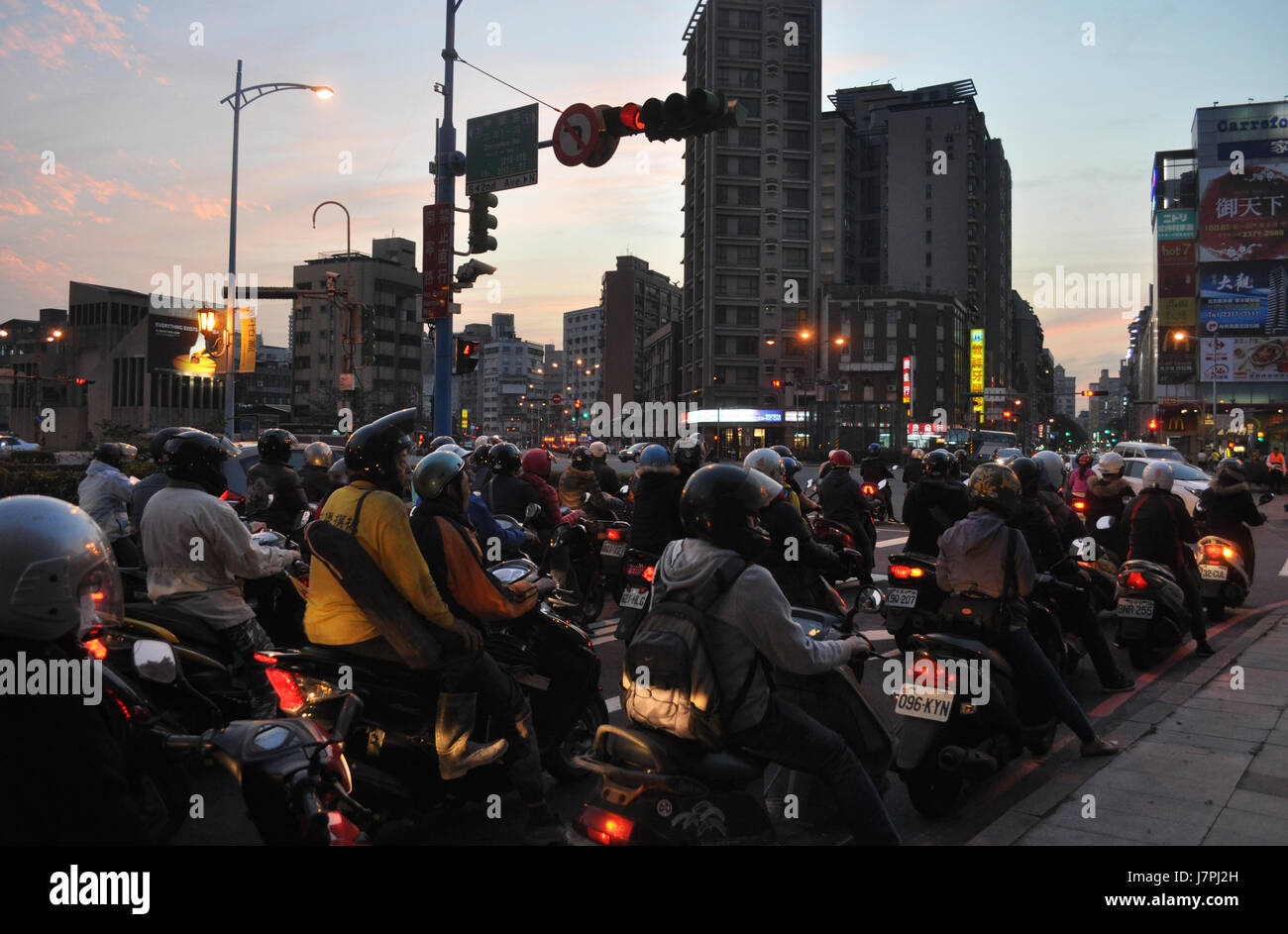 Taipei, Taiwan, scooters traffic Stock Photo Alamy