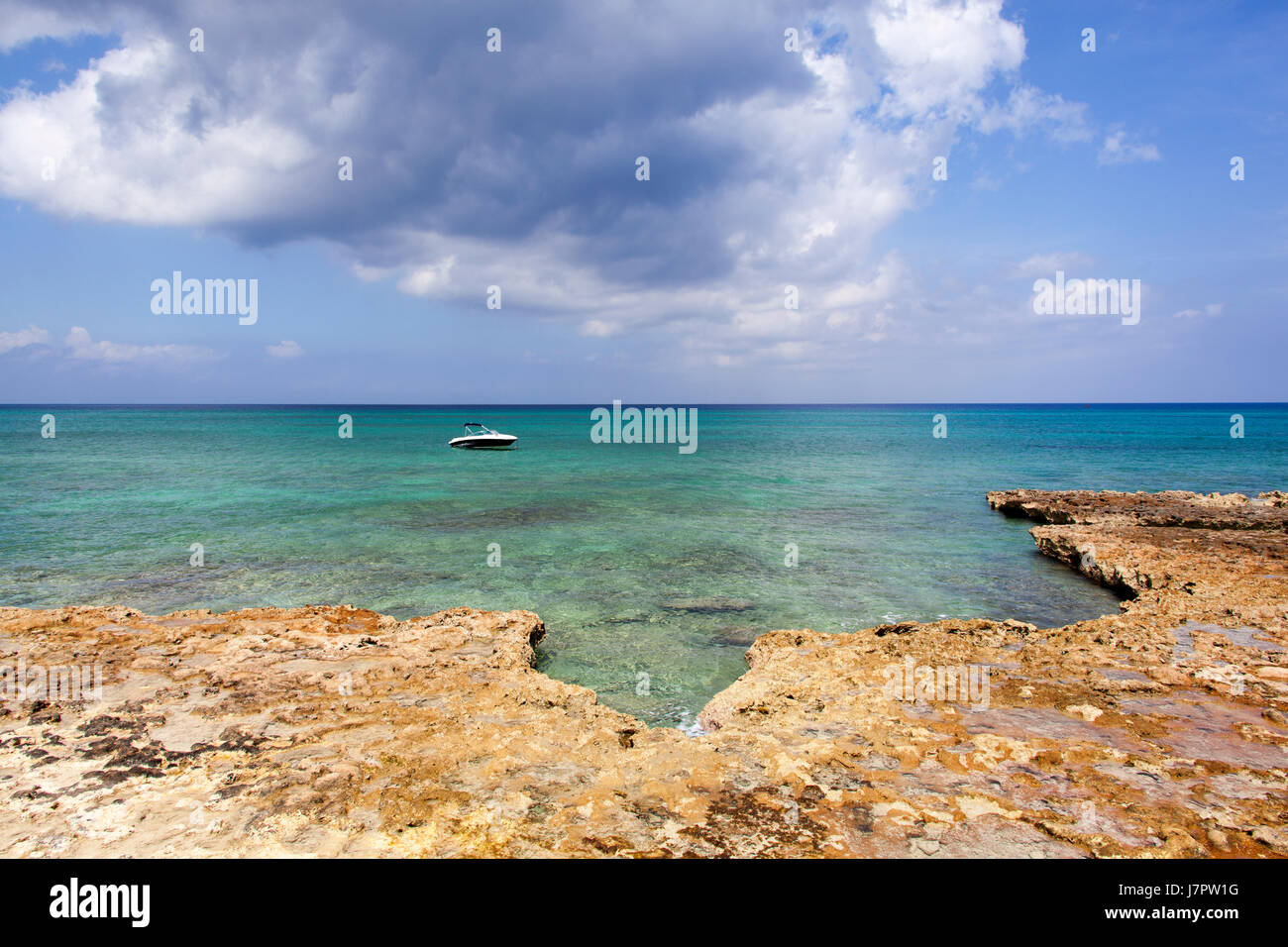 Cayman islands coastline hi-res stock photography and images - Alamy