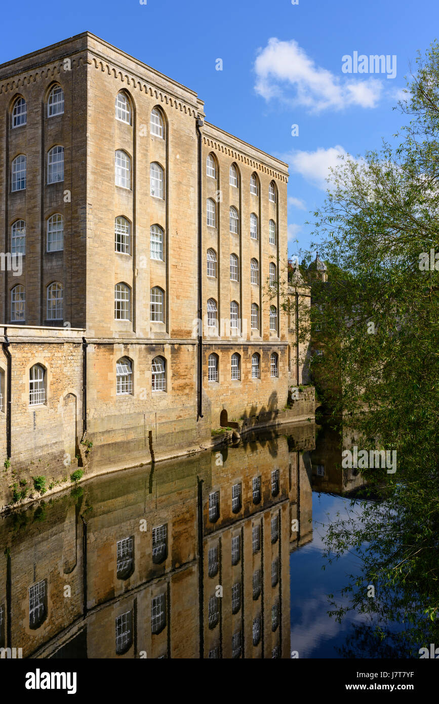 The River Avon and Abbey Mill in Bradford on Avon, Wiltshire, England. Stock Photo