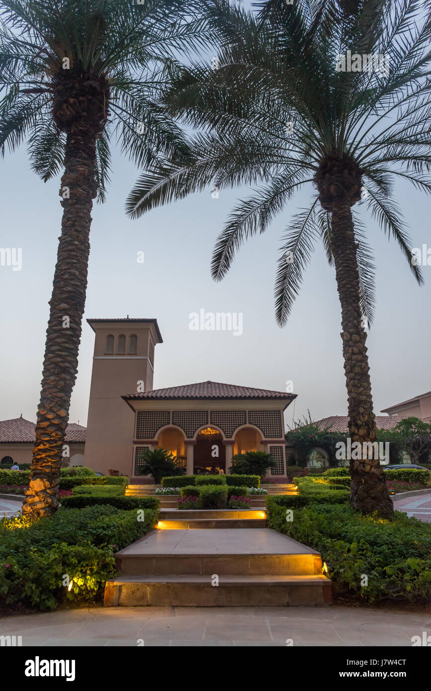 Ritz Carlton Dubai High Resolution Stock Photography And Images Alamy Ritz Carlton Dubai High Resolution Stock Photography And Images Alamy