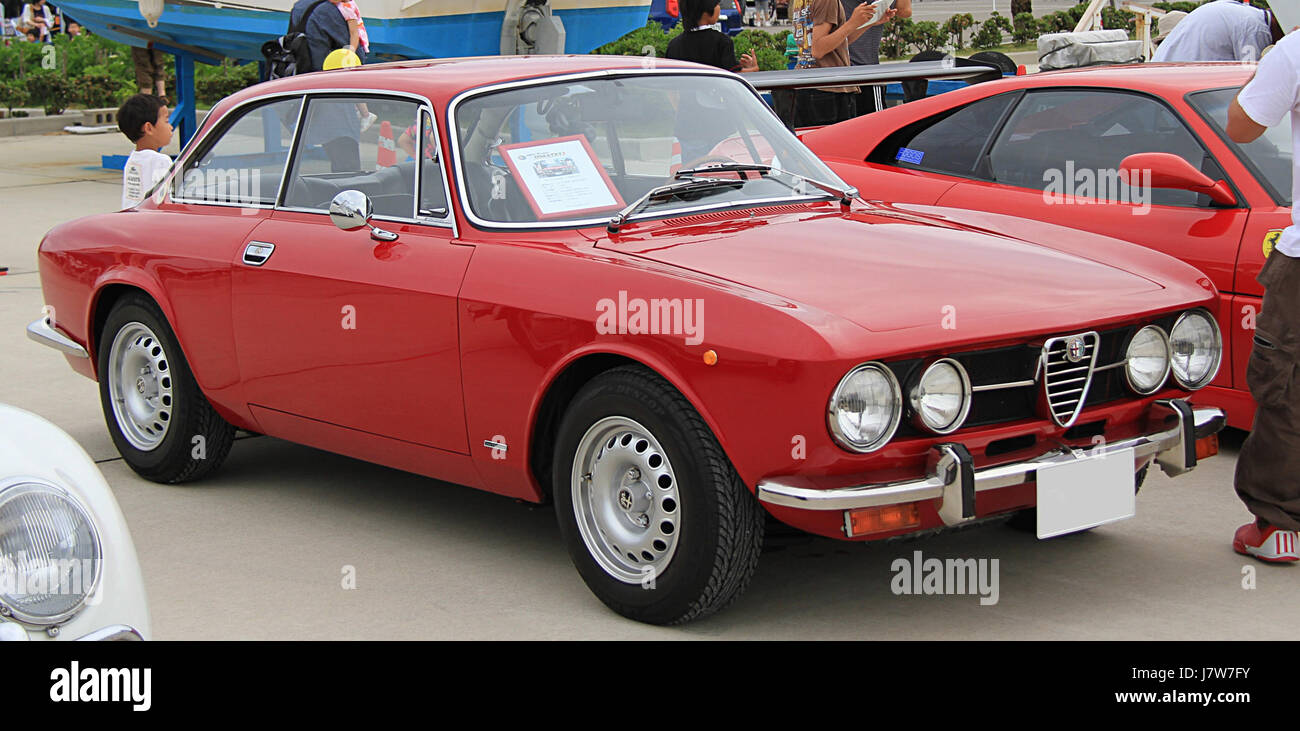 1971 Alfa Romeo 1750 GTV Stock Photo - Alamy