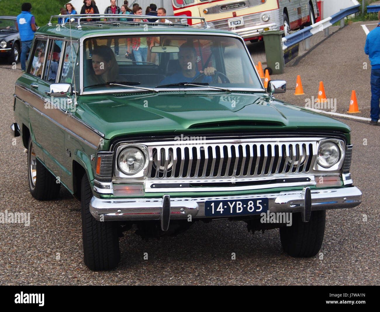 1973 Jeep Wagoneer Licence 14 Yb 85 Pic2 Stock Photo Alamy