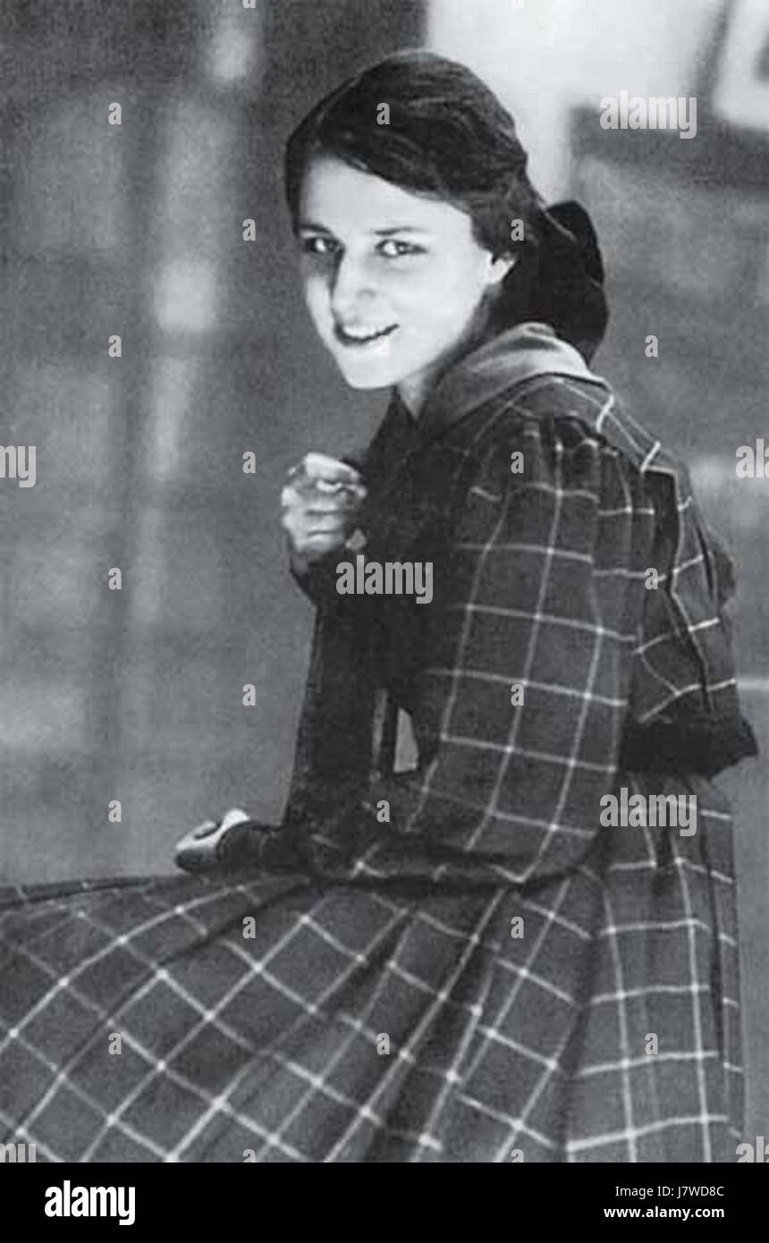 Alla Tarasova 1916 Stock Photo Alamy