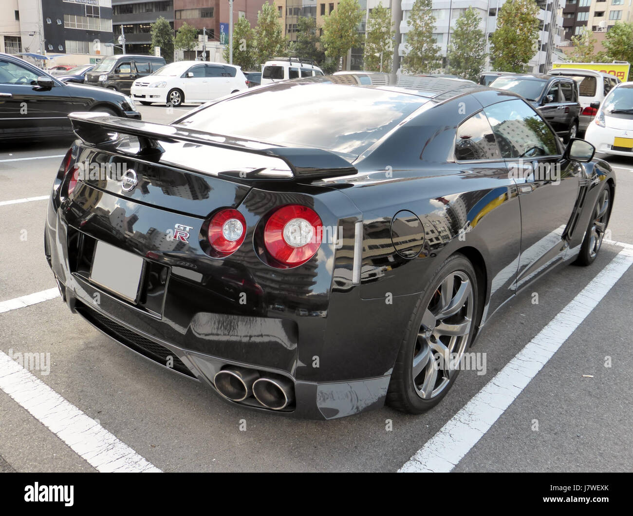 Gt r35 hi-res stock photography and images - Alamy