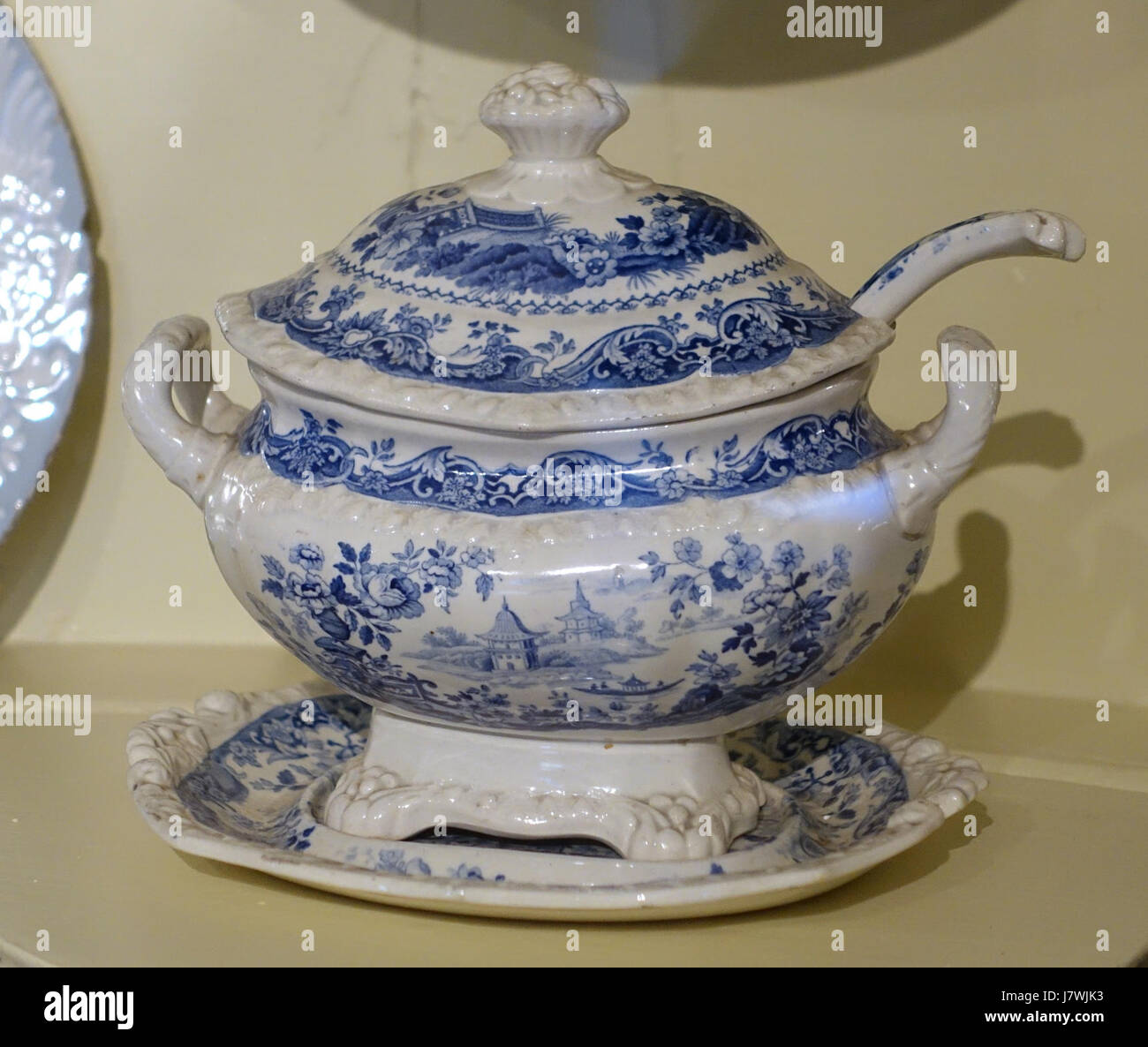 Covered soup tureen with ladle and tray, China, c. 1830, earthenware