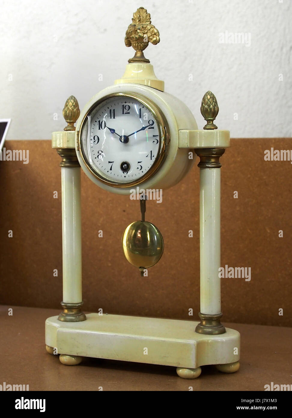 1920s clock hi-res stock photography and images - Alamy