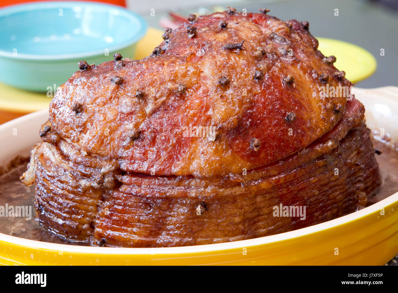 spiral cut ham smoked smoke baked meat honey easter boil cooks boiling