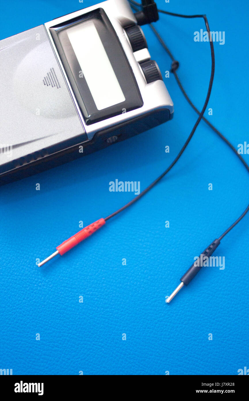 Physical therapy mecical clinic physiotherapy electrical impulse shock treatment for leg injury