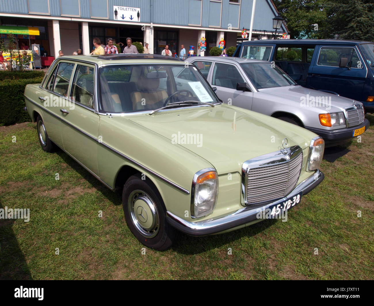 1976 Mercedes Benz 200 Dutch Licence Registration 45 Yb 38 P1 Stock Photo Alamy