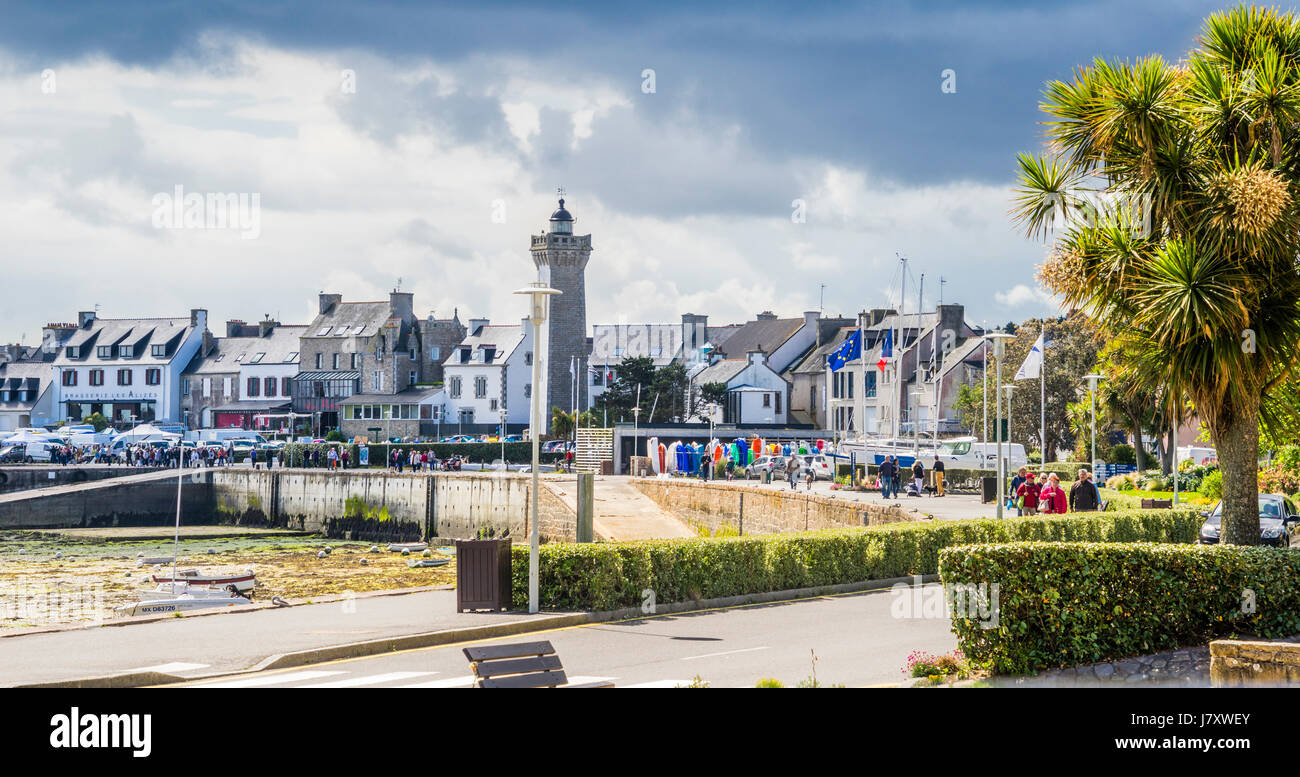 France, Brittany, Finistére department, Roscoff, Quai d'Auxerre and Roscoff lighthouse Stock Photo