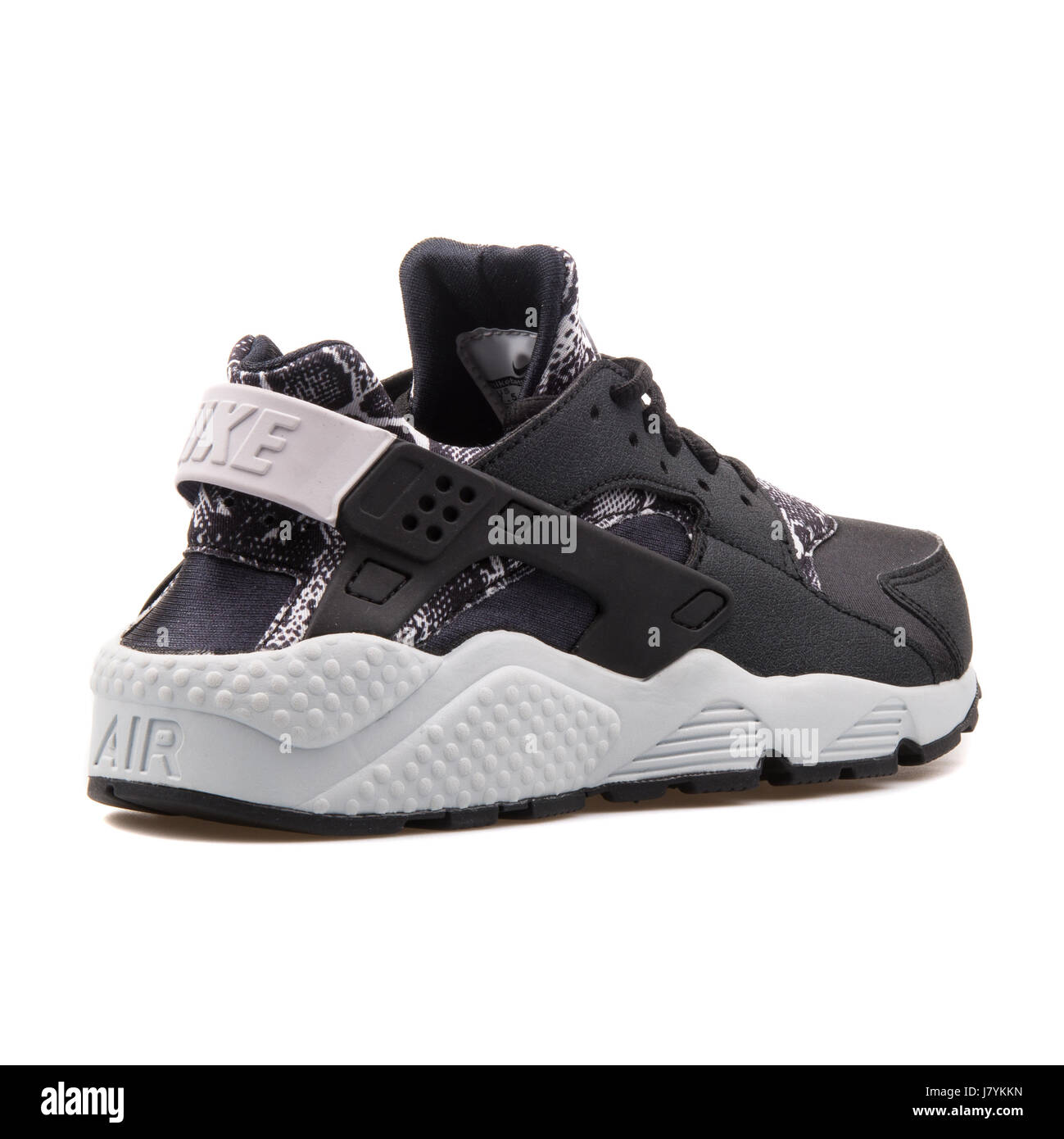 Nike WMNS Air Huarache Run Print Women's Black Running Sneakers -  725076-002 Stock Photo - Alamy