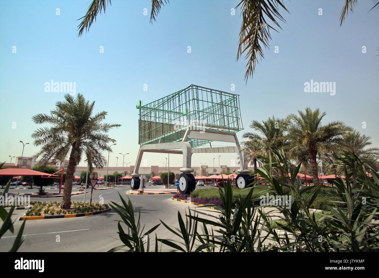 "The world's biggest shopping cart" is the claim of this shopping