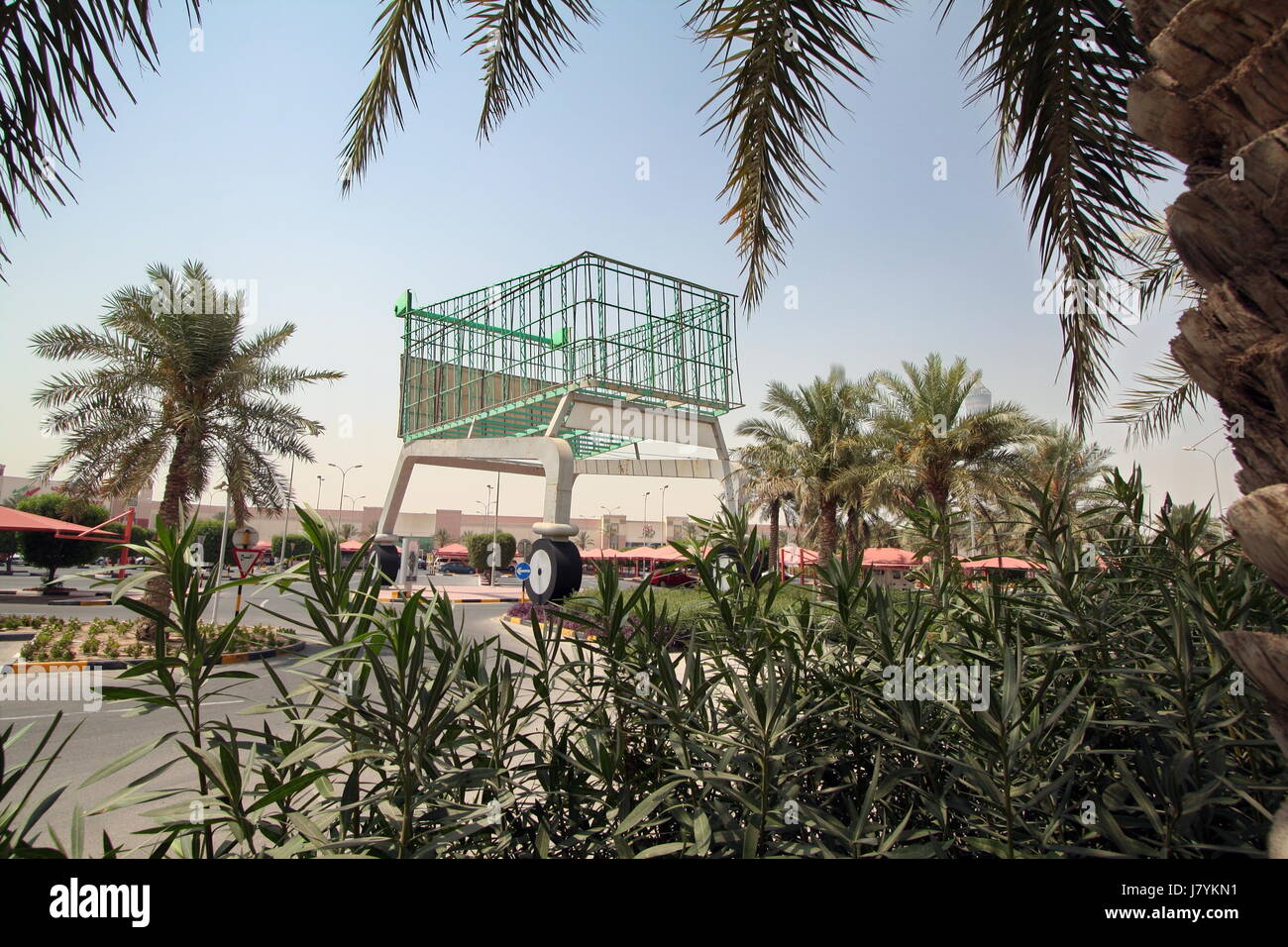 "The world's biggest shopping cart" is the claim of this shopping