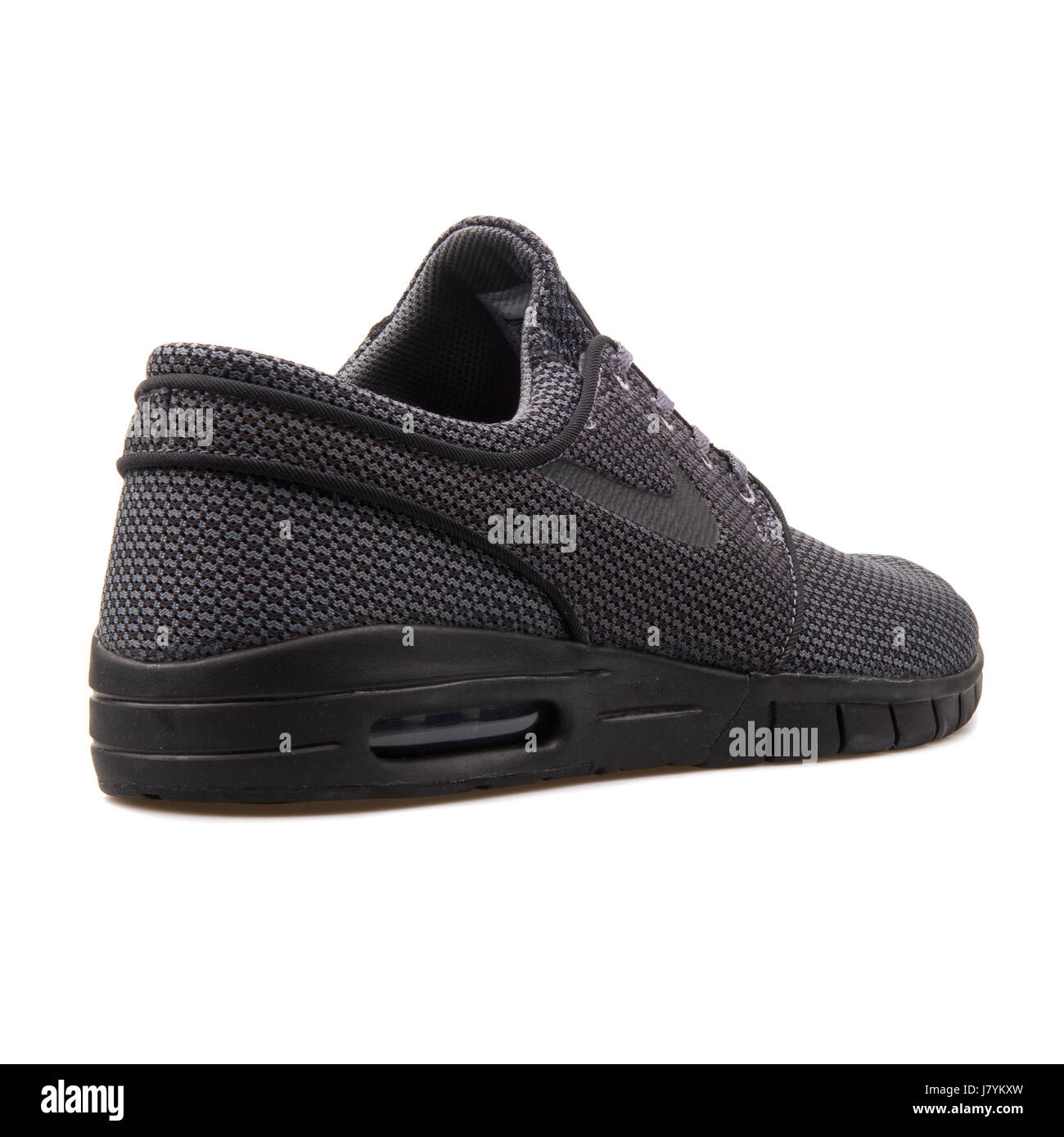 nike stefan janoski max black