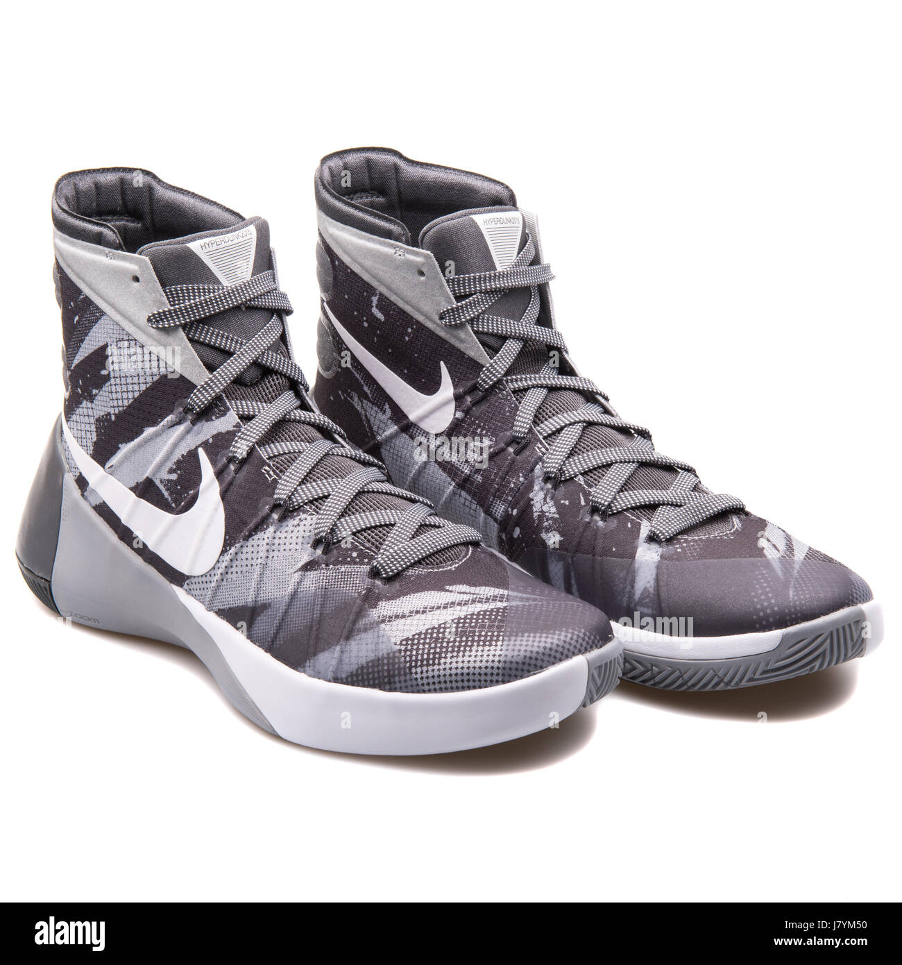 Nike Hyperdunk 2015 PRM Men's Basketball Sneakers - 749567-010 Stock Photo  - Alamy