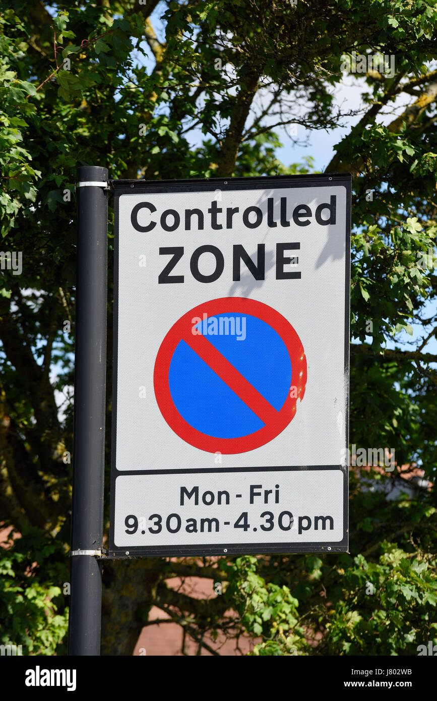 Controlled parking zone sign hires stock photography and images Alamy