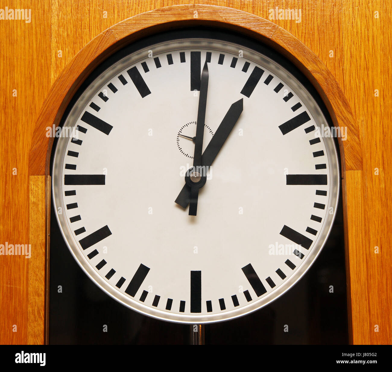 Accurate Pendulum Clock High Resolution Stock Photography and Images - Alamy