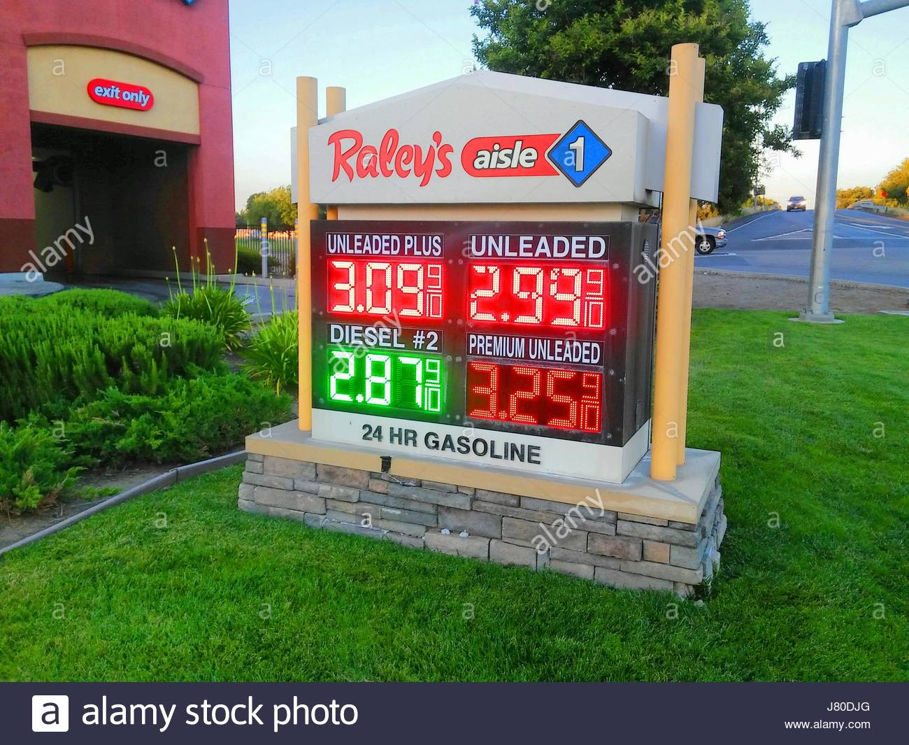 California Gas Price Stock Photos & California Gas Price Stock Images