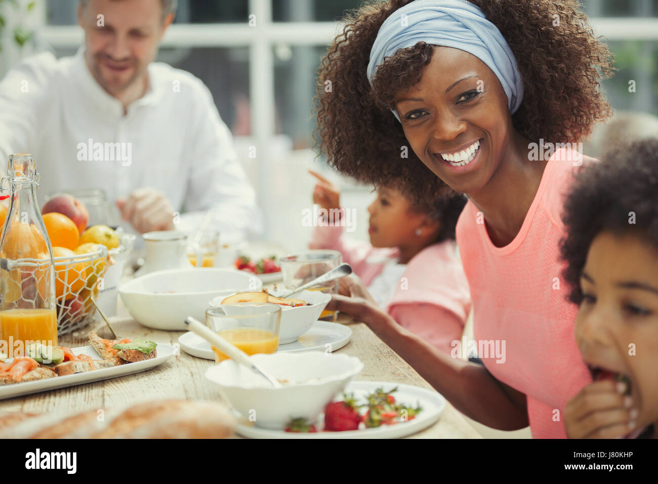 African man eating cereal hi-res stock photography and images - Page 2 -  Alamy