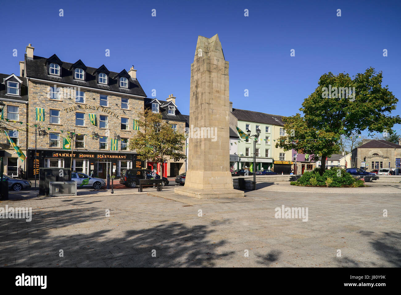 Ireland,County Donegal, Donegal Town, The Diamond with Obelisk which commemorates four monks called the Four Masters who compiled and wrote the Annals Stock Photo