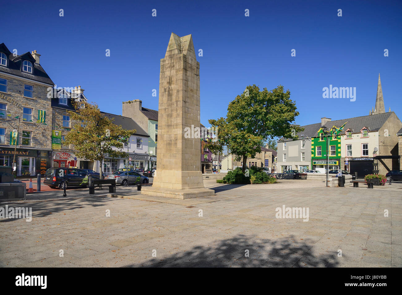 Ireland,County Donegal, Donegal Town, The Diamond with Obelisk which commemorates four monks called the Four Masters who compiled and wrote the Annals Stock Photo