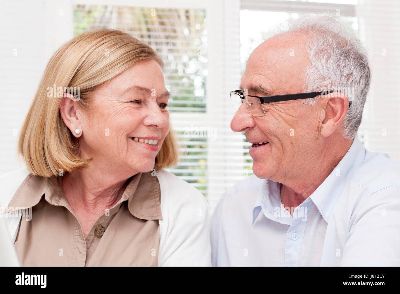 PROPERTY RELEASED. MODEL RELEASED. Senior couple, smiling. Stock Photo