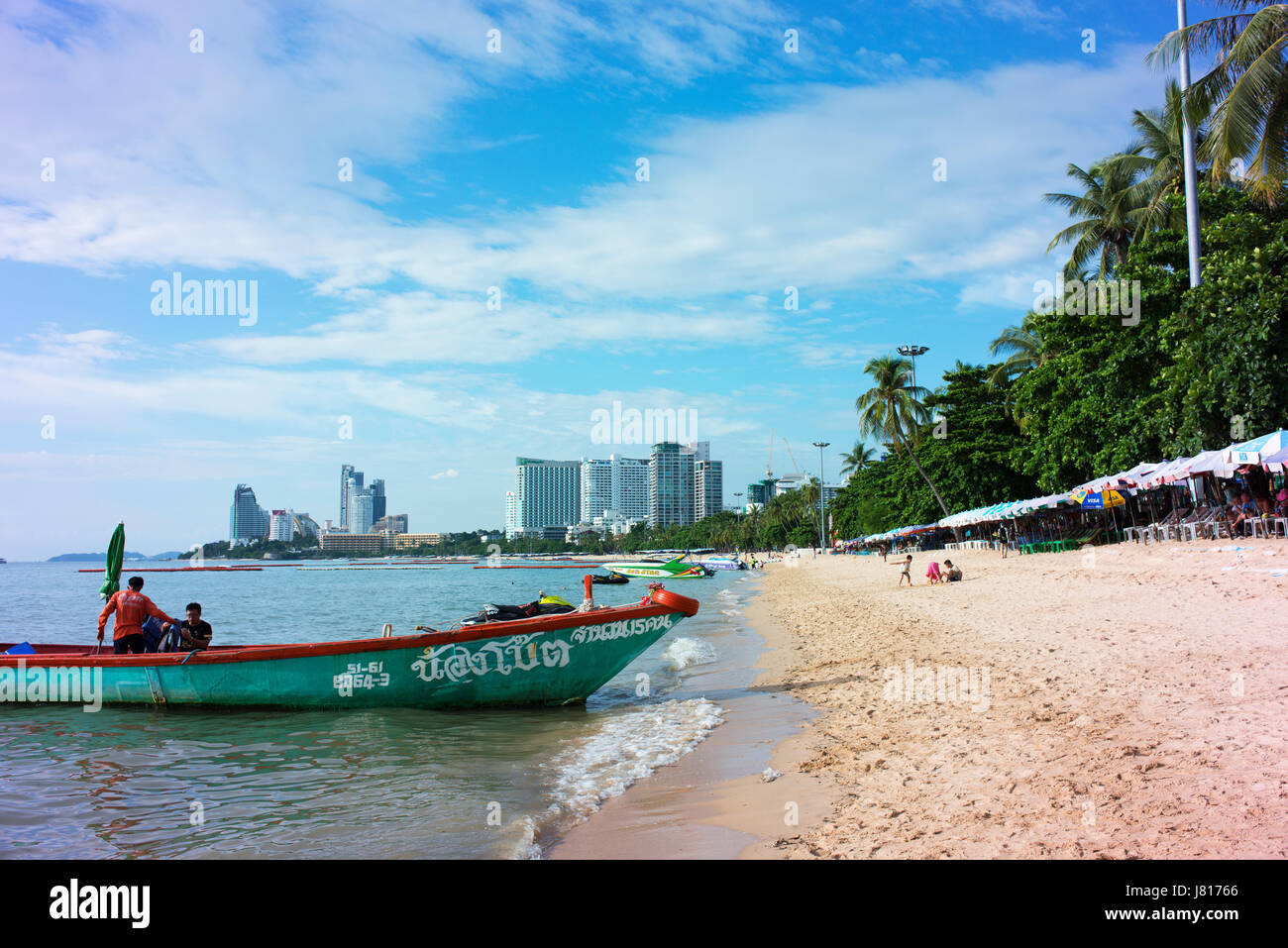 Pattaya beach hi-res stock photography and images - Alamy