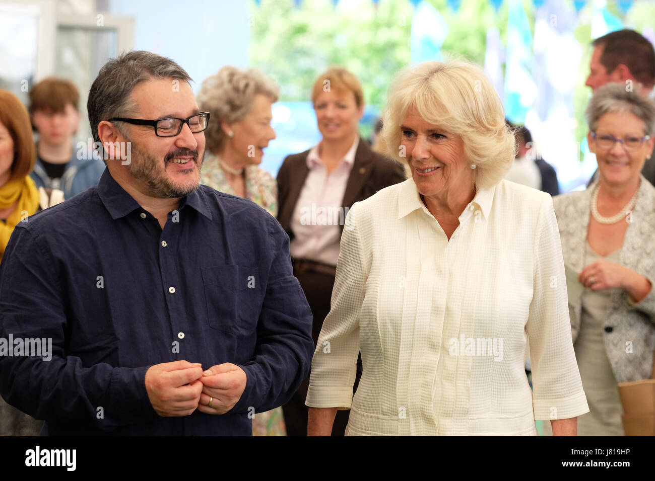 Hay Festival 2017 - Hay on Wye, Wales, UK - Friday 26th May 2017 - HRH Camilla Duchess of Cornwall arrives at the Hay Festival and is seen with Peter Florence Director of the Hay Festival ( on left ) - the Hay Festival celebrates its 30th anniversary in 2017. Over 4,000 secondary school children will attend the second day of the literary festival that runs until June 4th.  Steven May / Alamy Live News Stock Photo